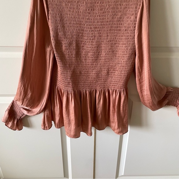Vici Smocked Mock Neck Long Sleeve Peach Peplum Blouse Top Size Large - Picture 6 of 12